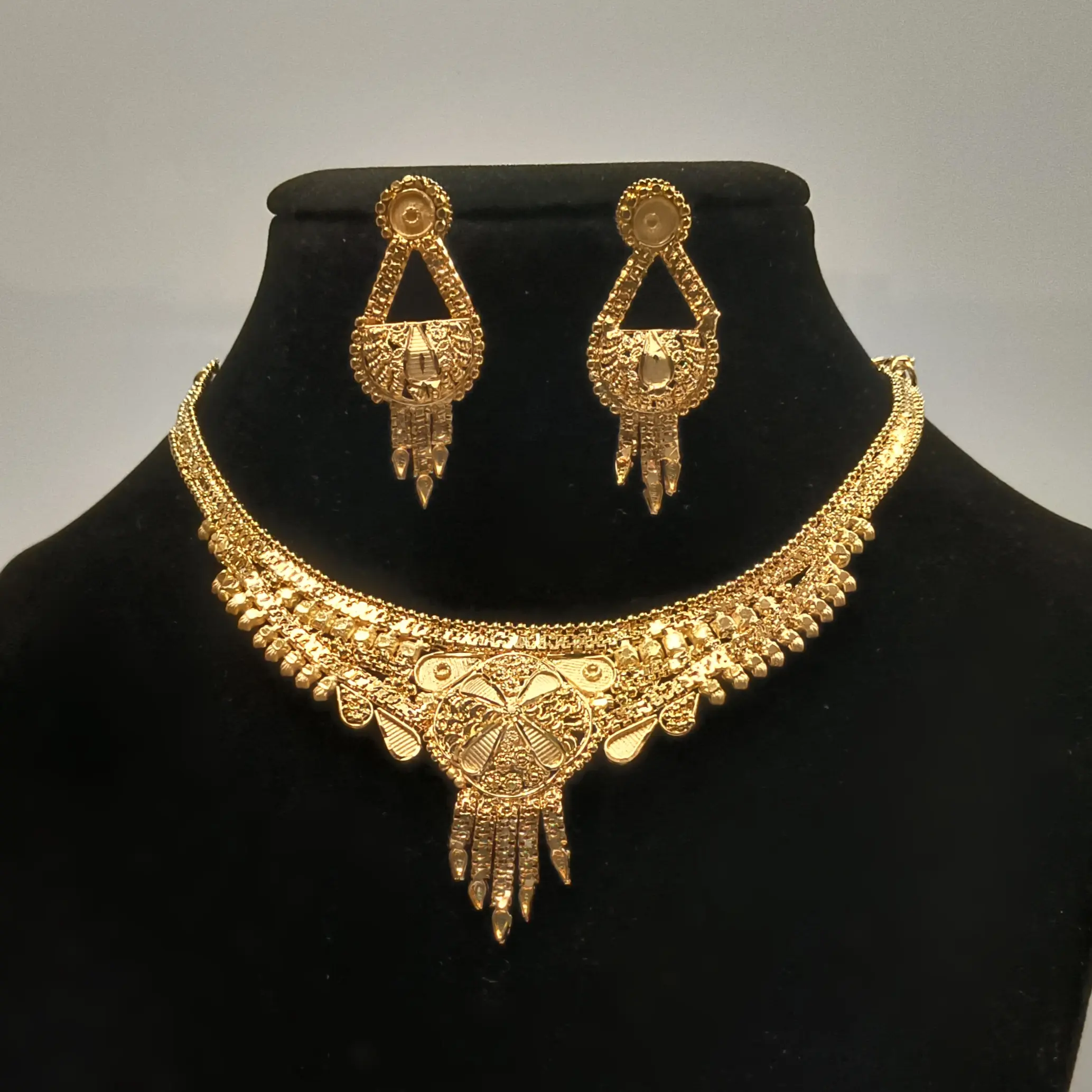 Curio Gold-Plated Necklace Set