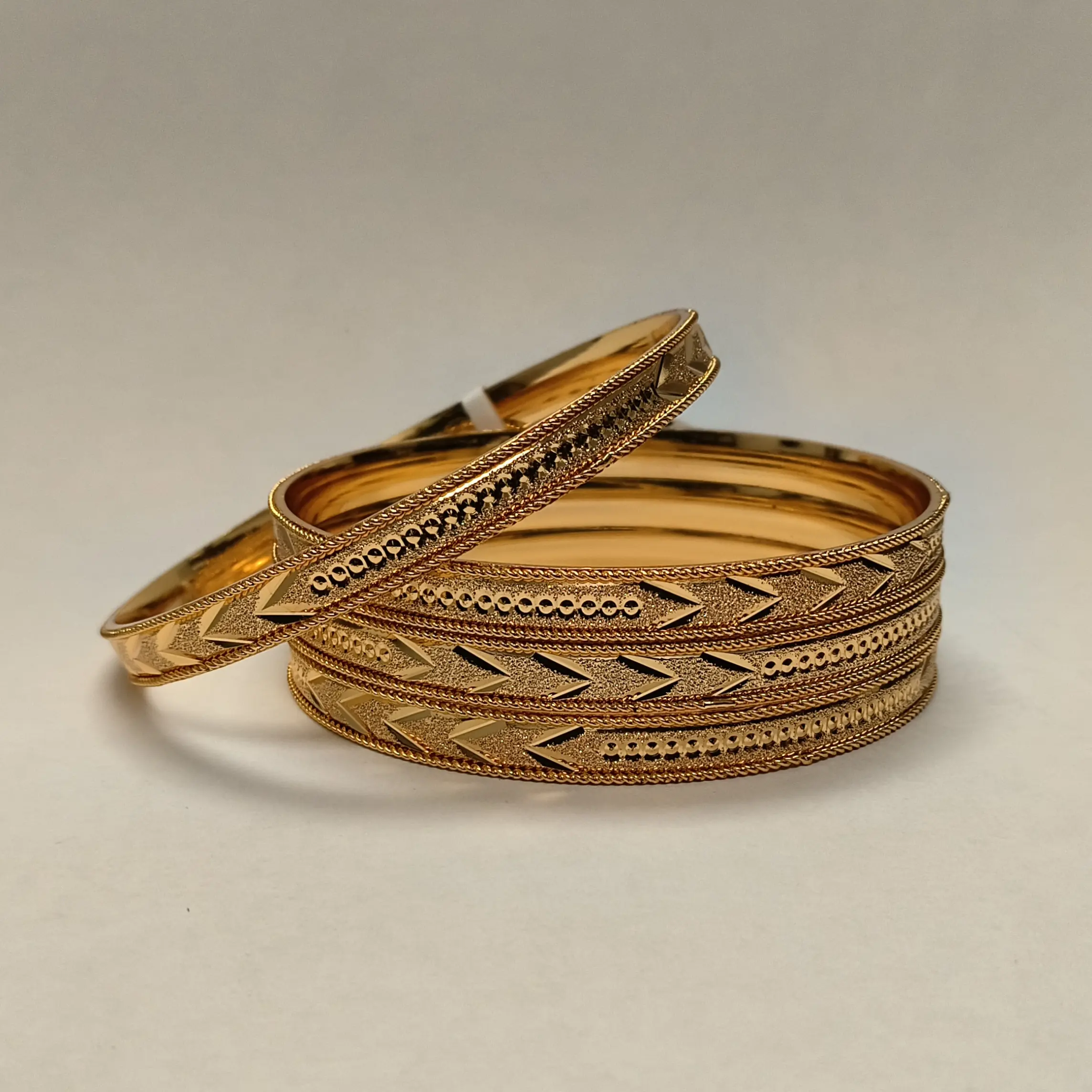 Zinwa Gold Plated Set of 4 Bangles